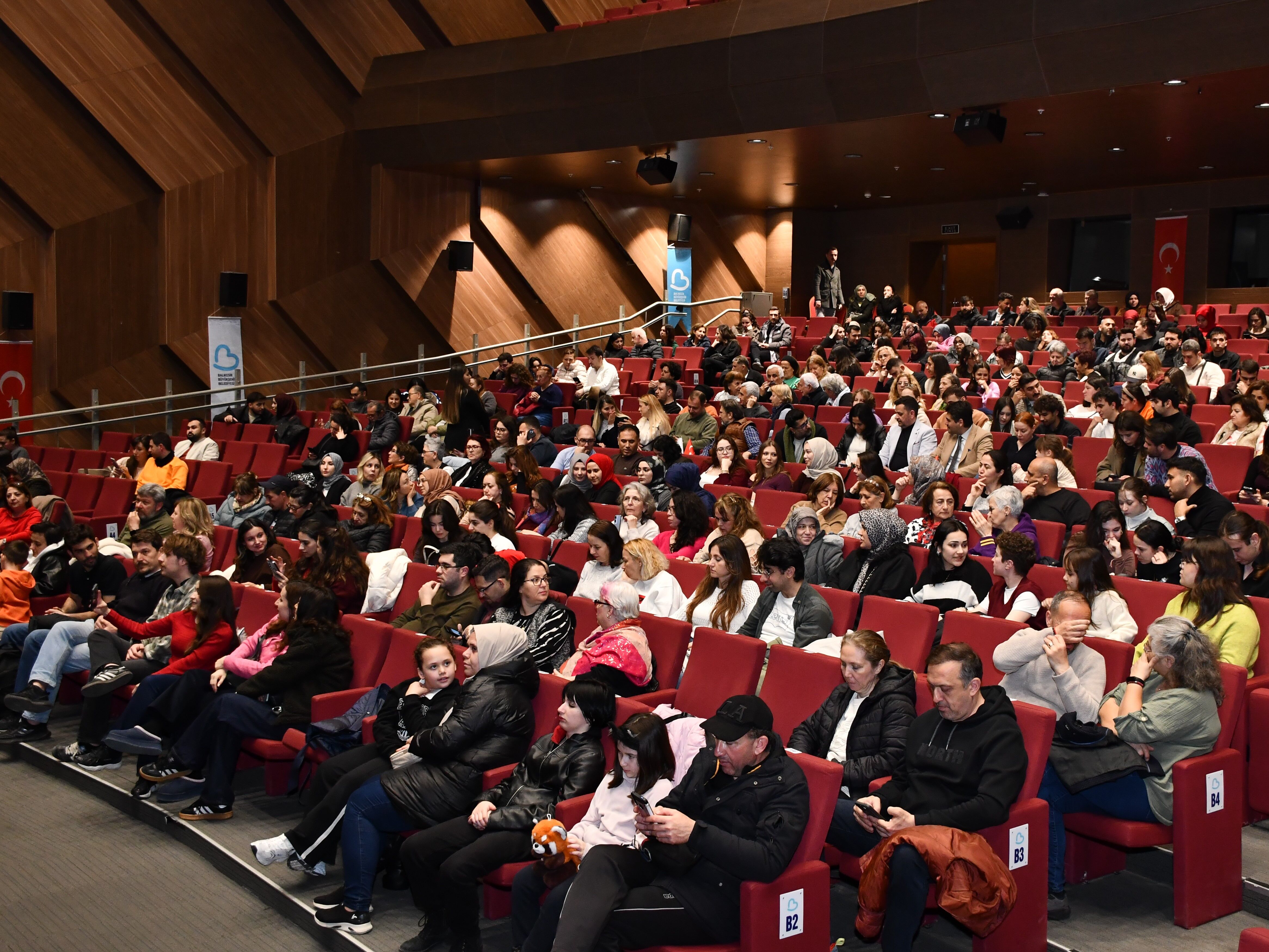 Eskişehir’in Sevilen Oyunu Balıkesir’de İlgi Gördü (2)