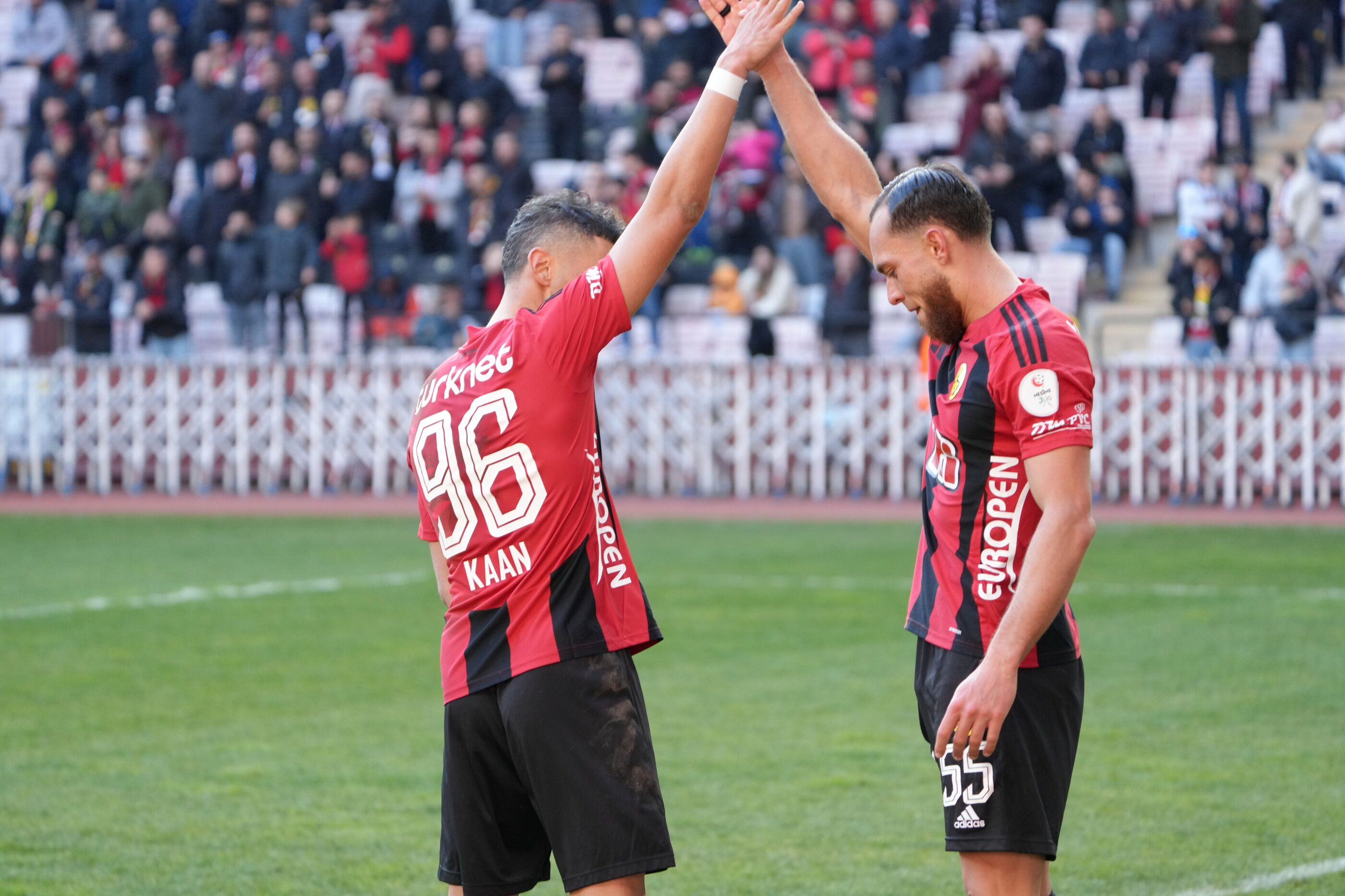 ‎Eskişehirspor Bornova’yı Yedi Bitirdi2