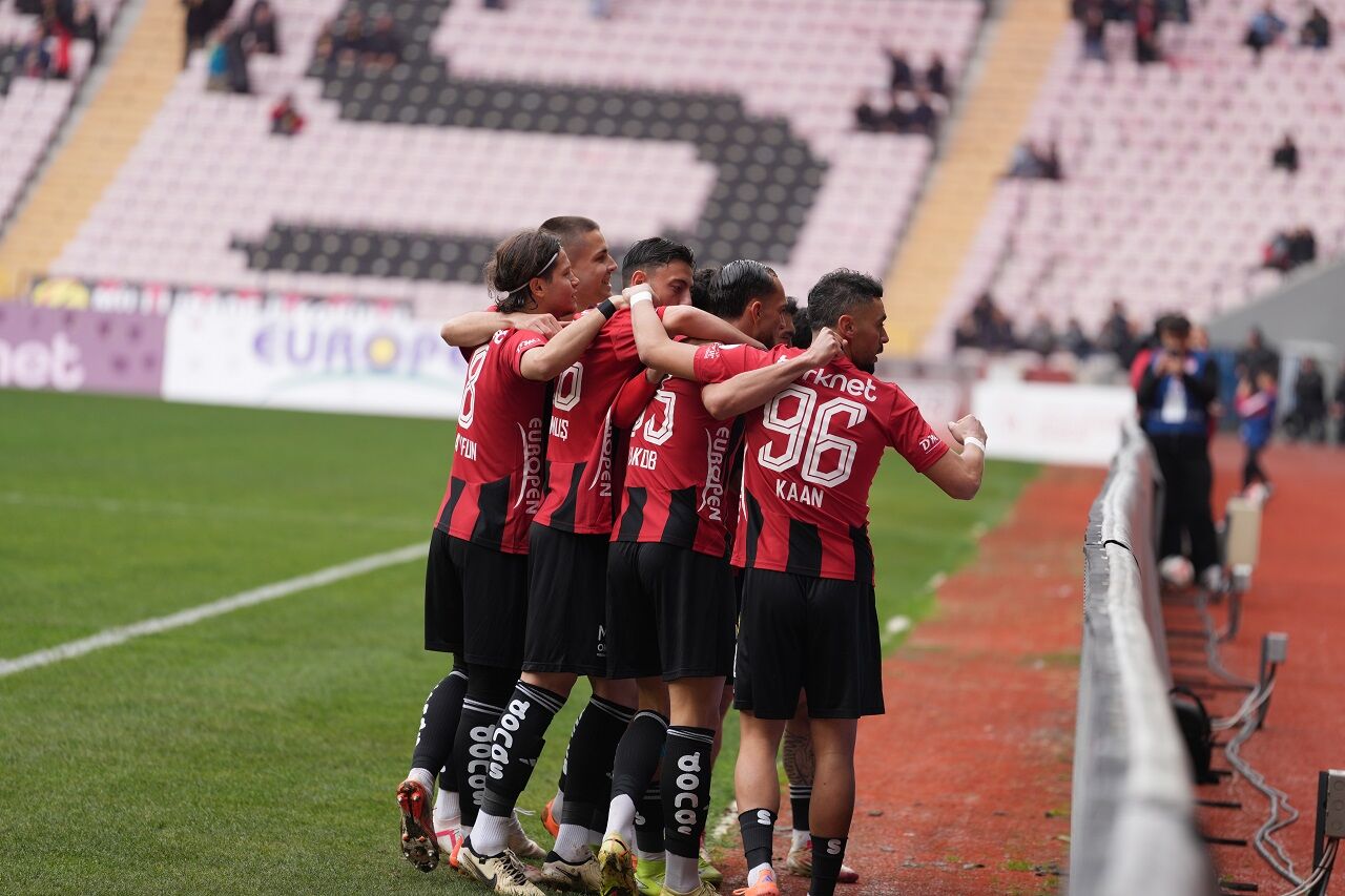 Eskişehirspor Maça Golle Başladı (2)