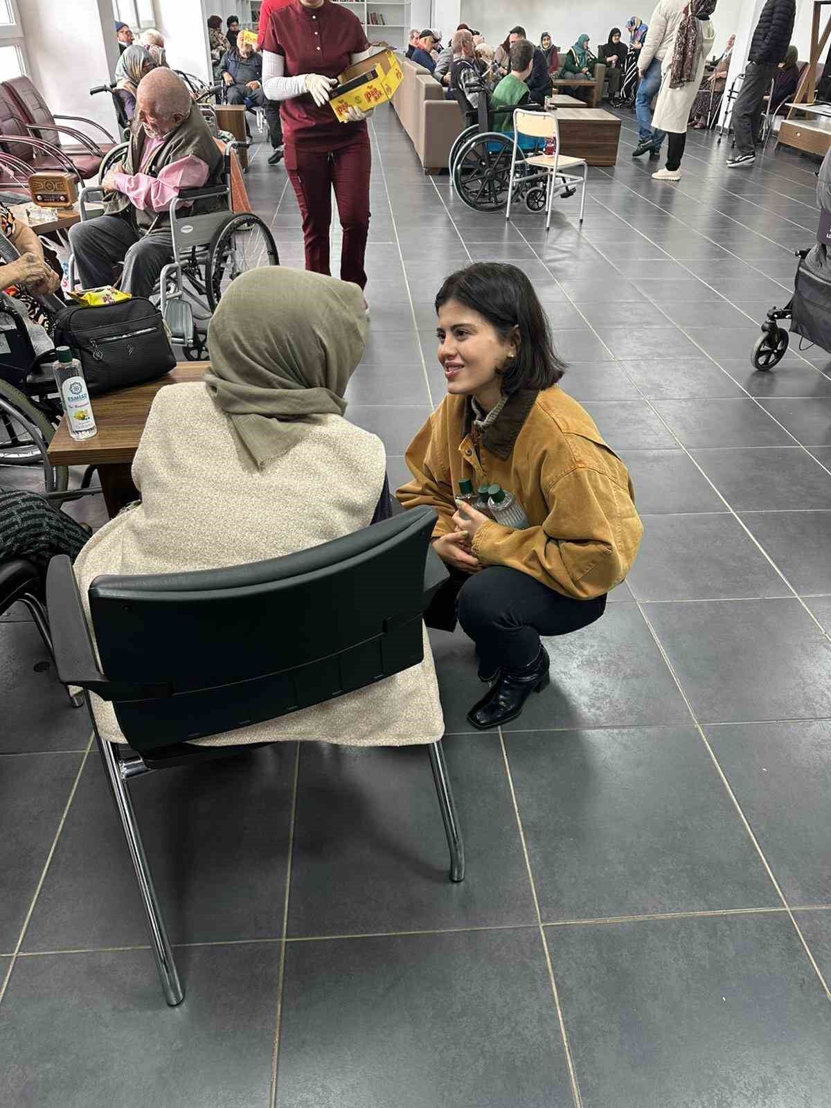 Esmi̇ad'dan Bayramda Gönülleri Isıtan Ziyaret (2)