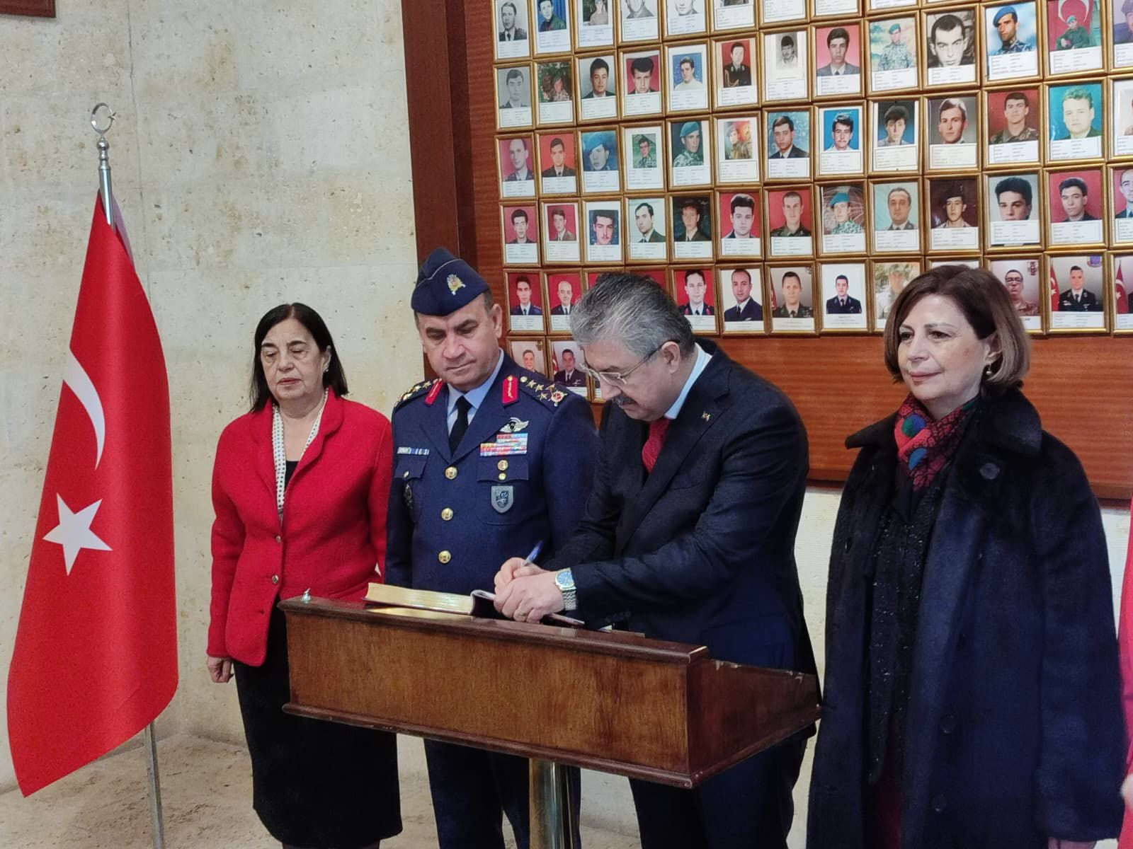 Hava Şehitliği’nde Duygu Dolu 18 Mart Programı (13)