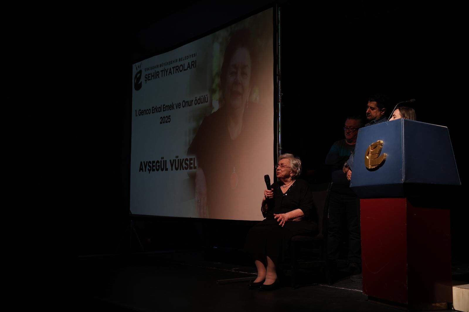 İlk Genco Erkal Ödülü O İsmin Oldu (1)-1