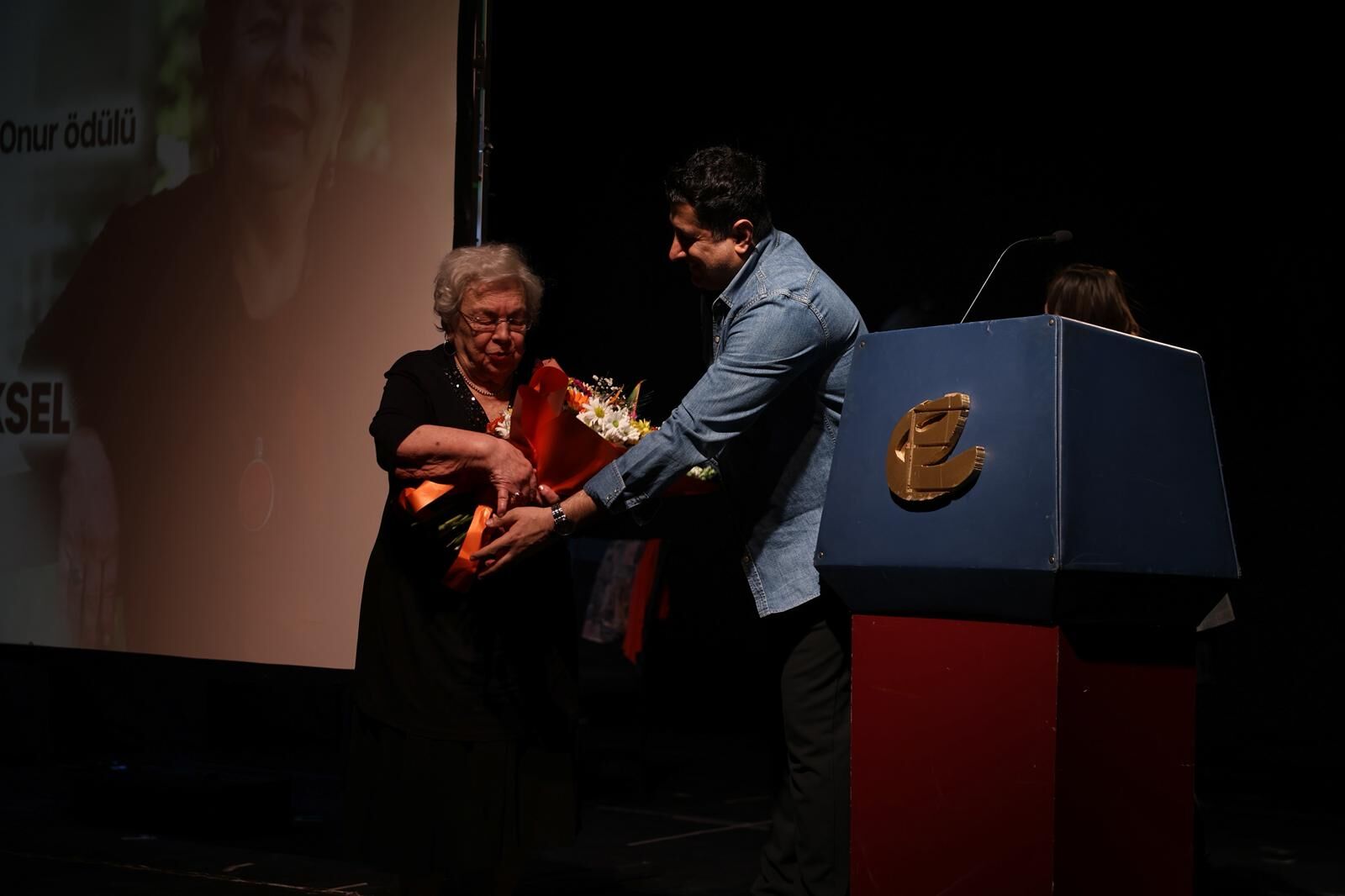 İlk Genco Erkal Ödülü O İsmin Oldu (2)-1