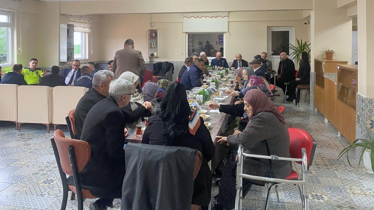 Kaymakam Sayın’dan Huzurevine Bayram Ziyareti 20260321 151254 0000