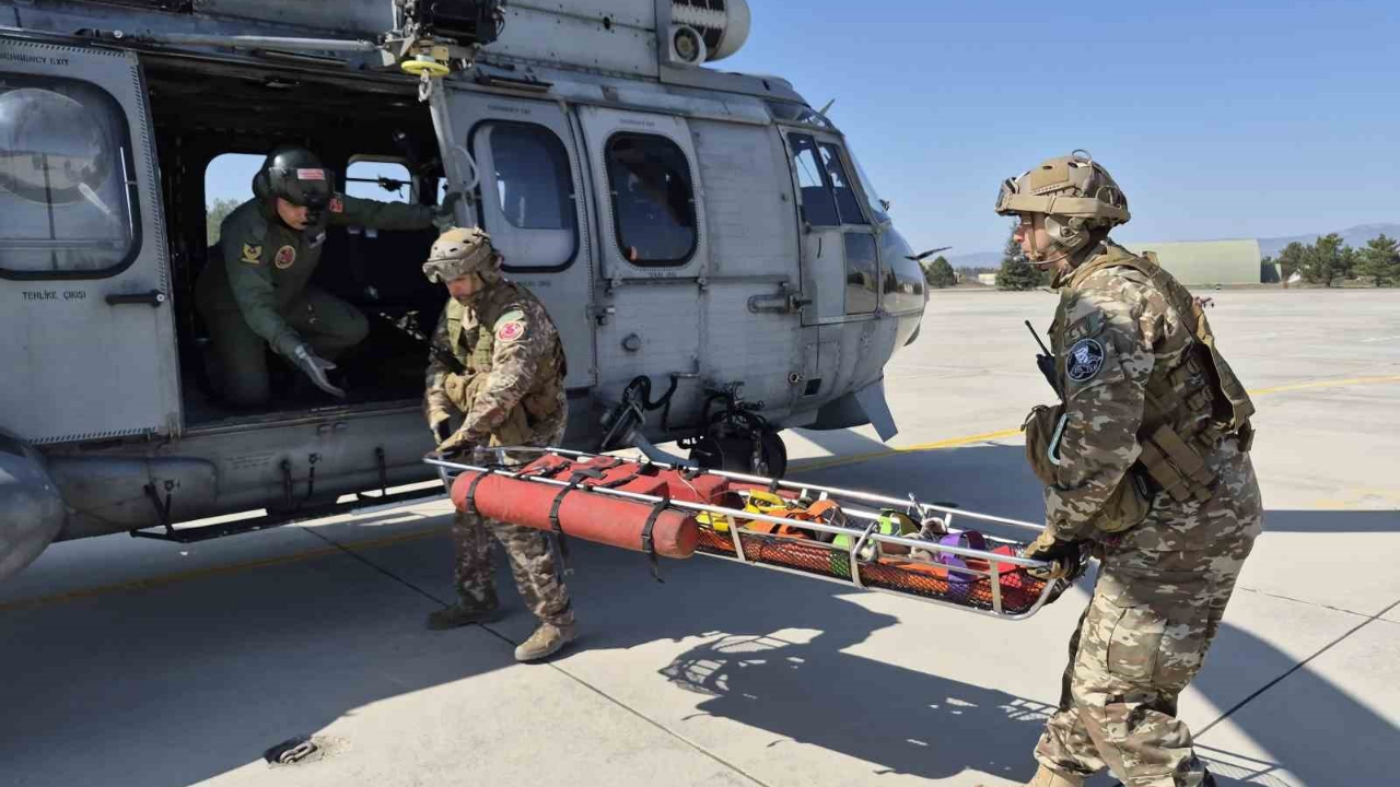 Komutandan Askerine Anlamlı Bayram Sürprizi 20260320 143106 0000