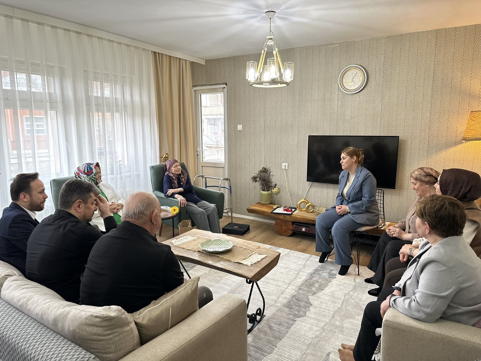 Milletvekili Gürcan Bayramda Vatandaşlarla Bir Araya Geldi (1)