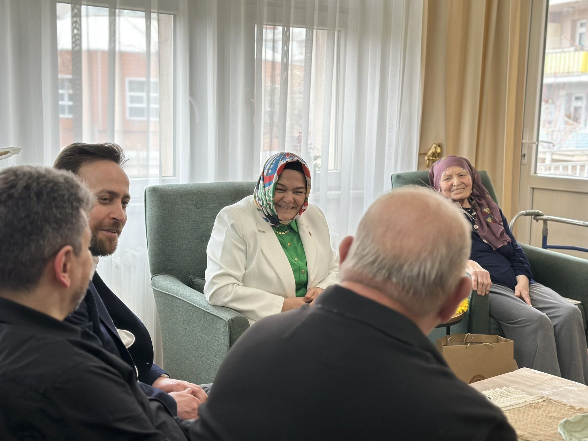 Milletvekili Gürcan Bayramda Vatandaşlarla Bir Araya Geldi (3)