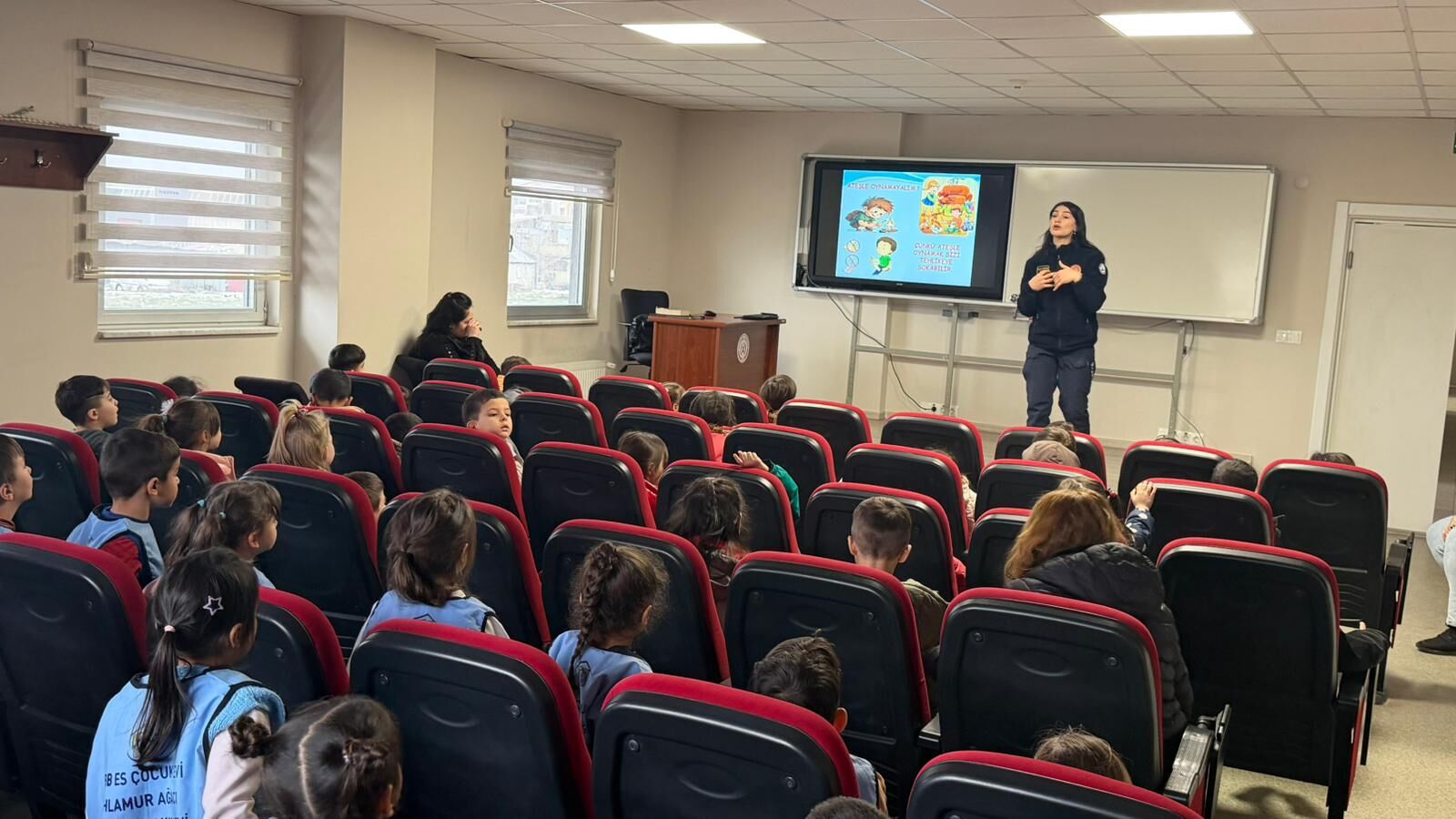 Mi̇ni̇kler Hem Öğrendi̇ler Hem Eğlendi̇ler (4)