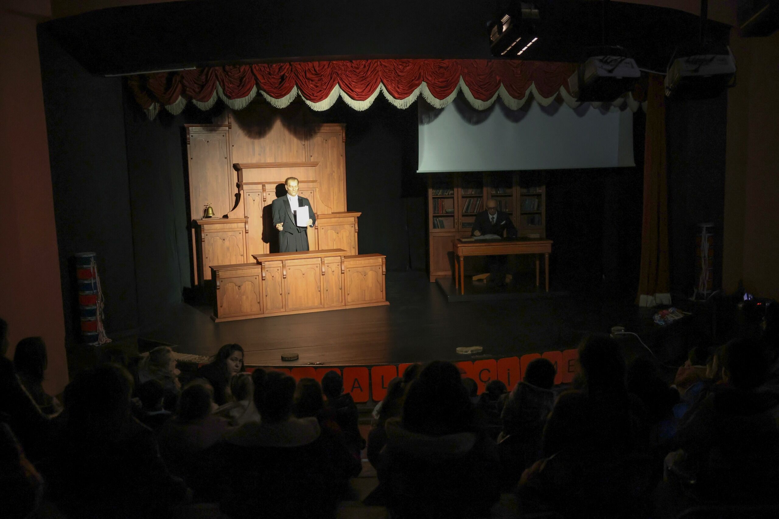 Mi̇ni̇klerden Tari̇he Yolculuk (3)