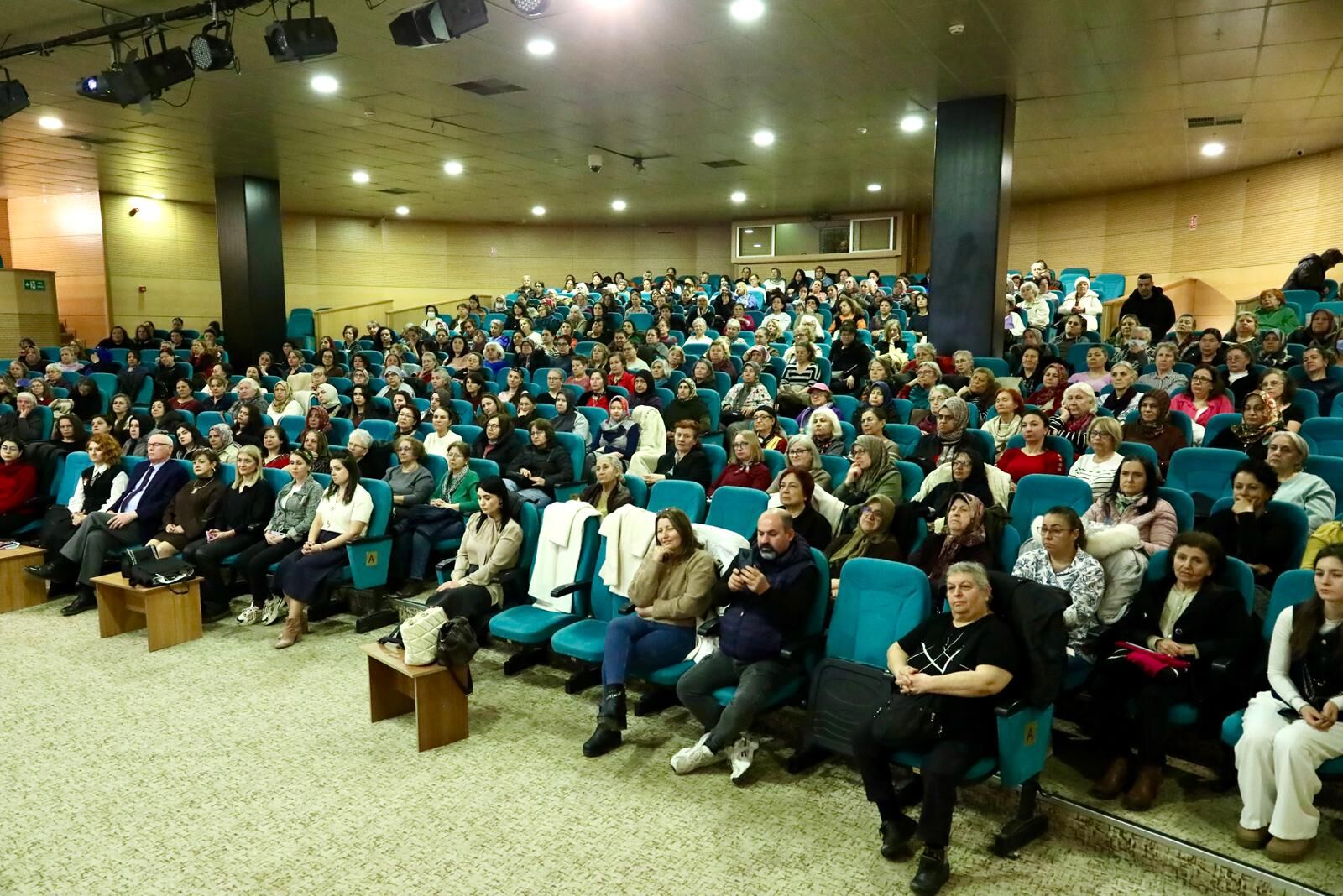 Odunpazarı’nda 8 Mart’a Özel Film Gösterimi Yapıldı (5)