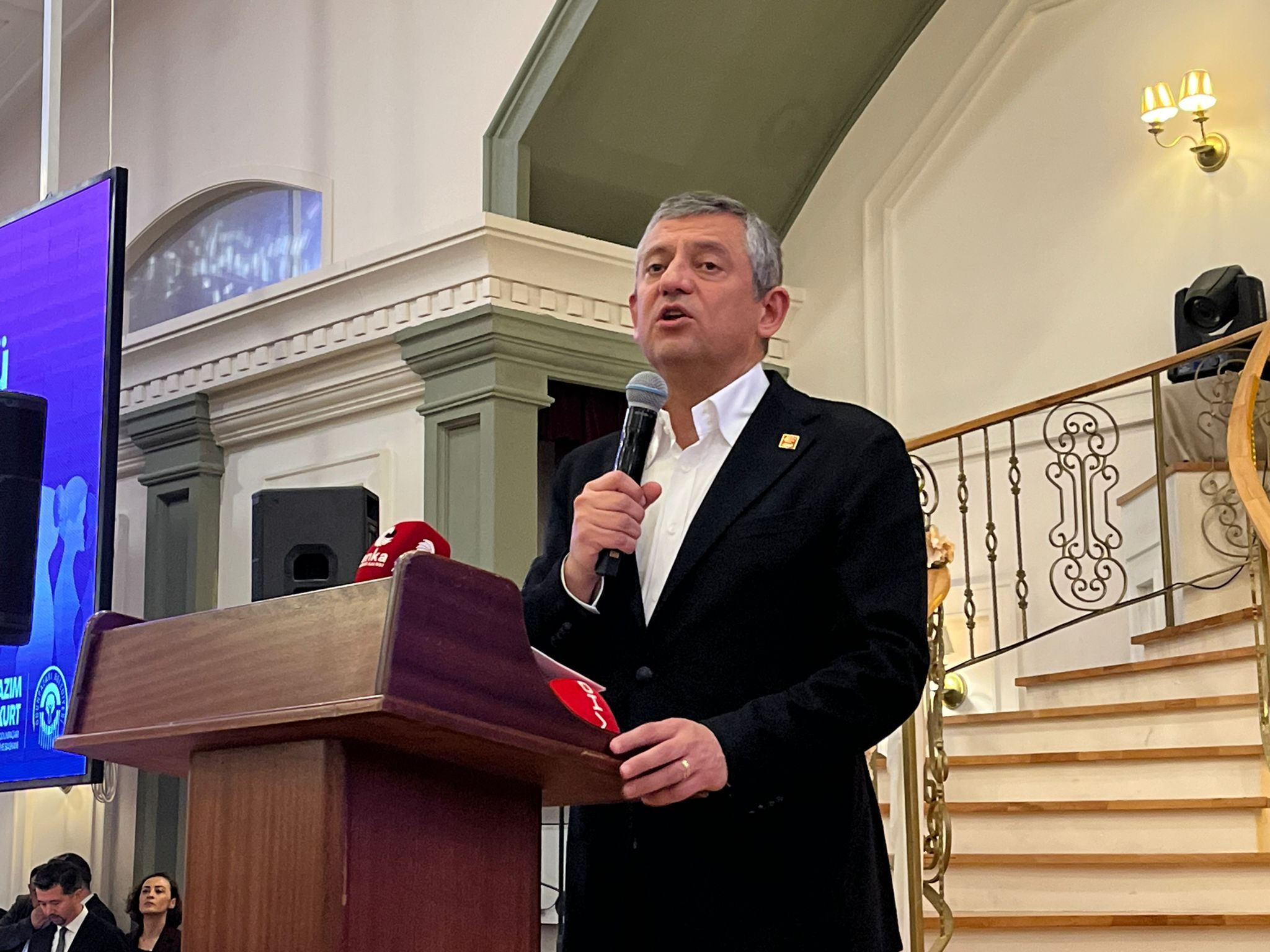 Özgür Özel Eskişehirli Kadınlarla İftarda Buluştu (8)