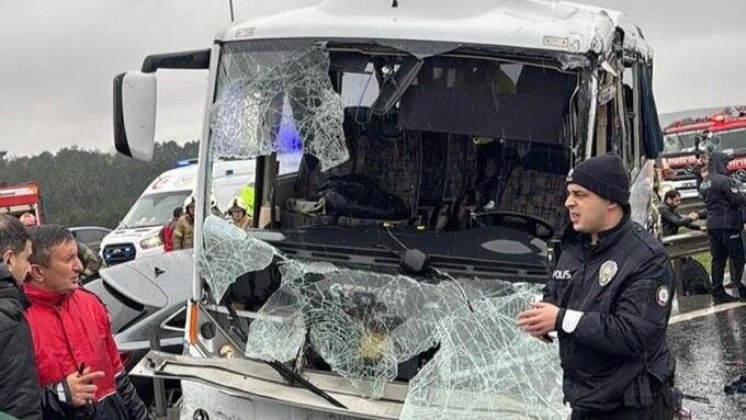 Polis Servisi Kazasında Mucize Şehit Polis Hayata Döndü (2)