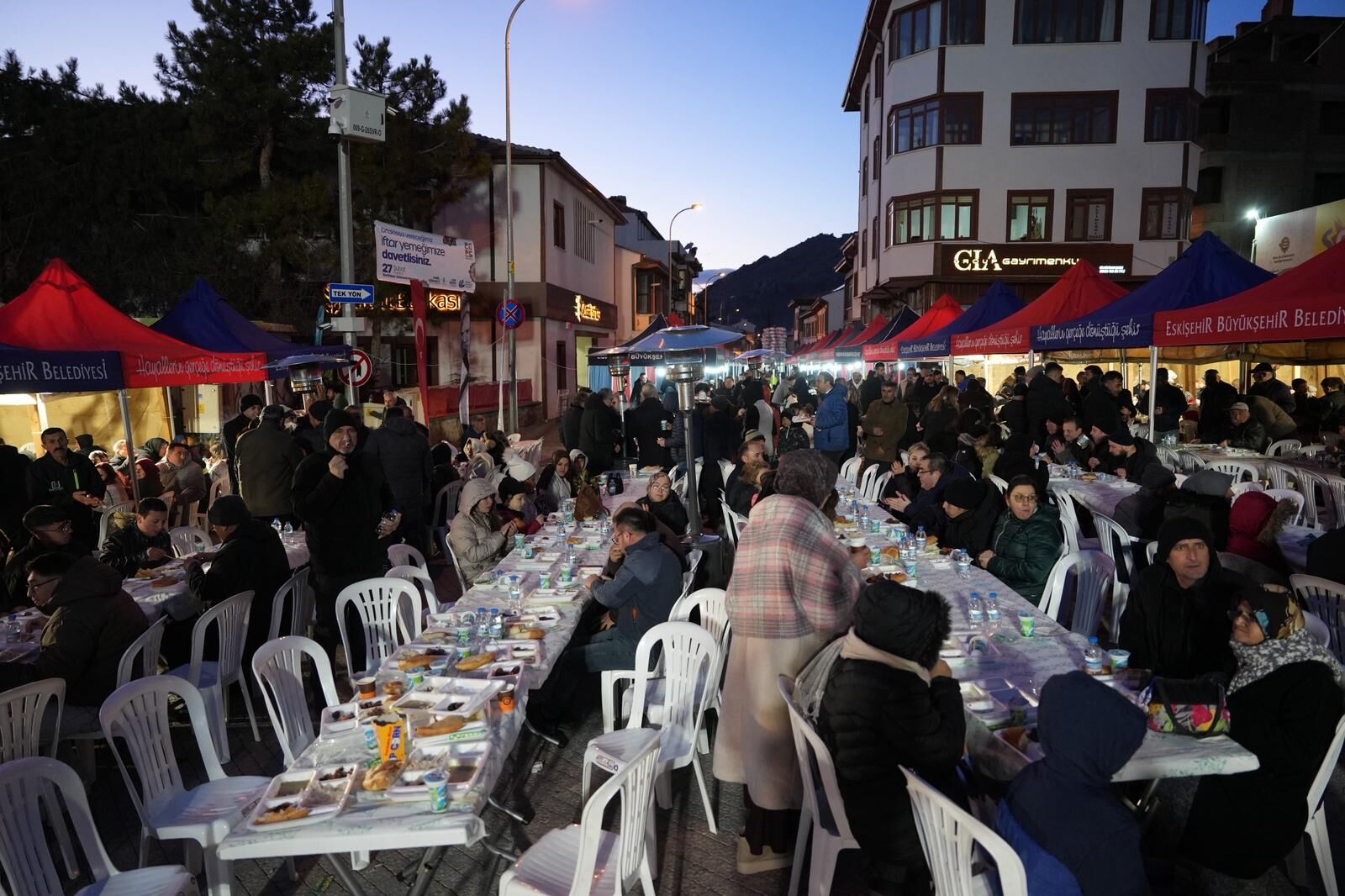 Ramazan’in Bereketi̇ Si̇vri̇hi̇sar’da Paylaşildi (6)