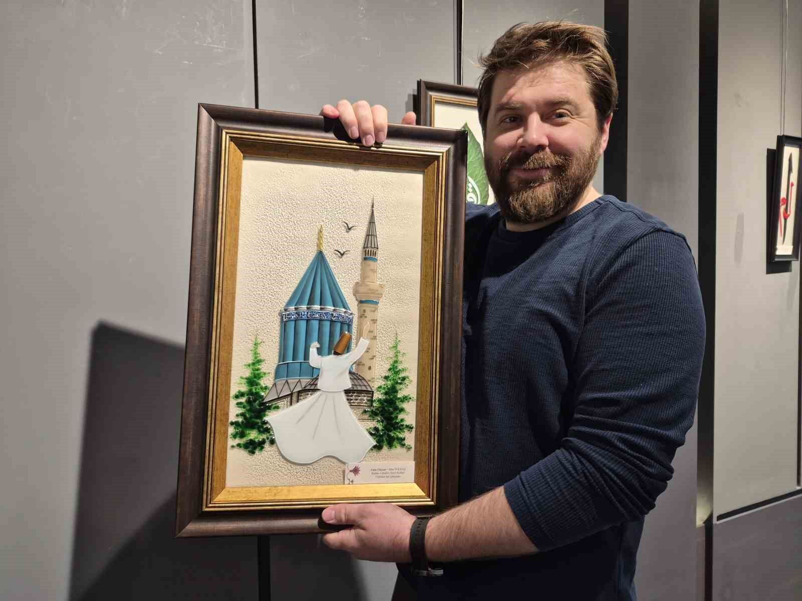 Taha Yoldaş’ın Cam Üzerine Hat Eserleri İlgi Gördü.