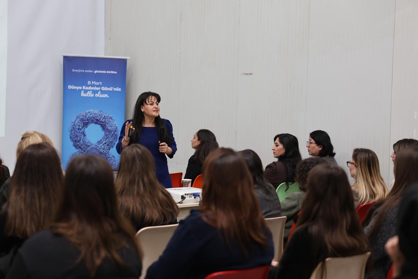 Ünlüce’den Kadın İşçilere 8 Mart Dayanışması (1)