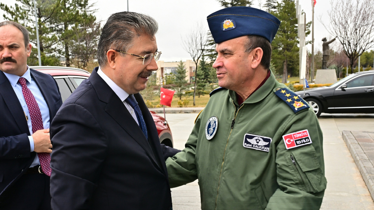 Vali Yılmaz’dan Askerlere Bayram Ziyareti (2)