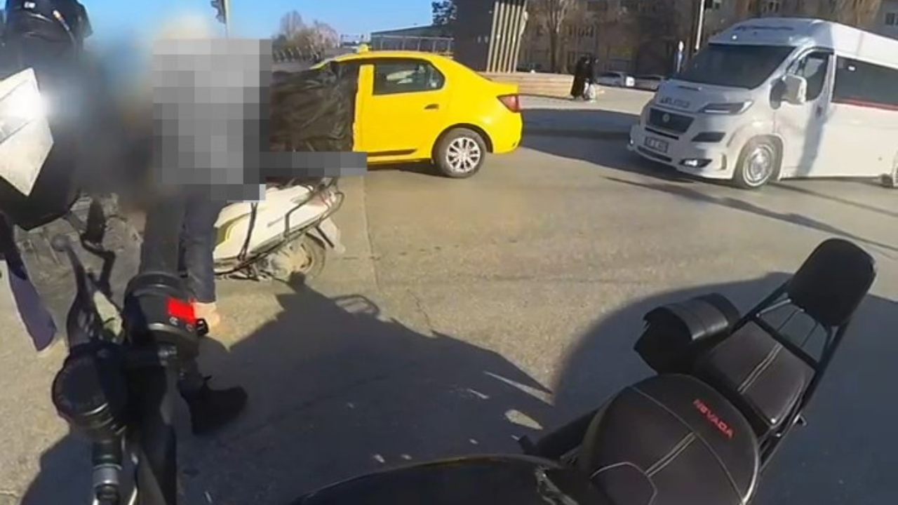 Yardım Etmek İsterken Kaza Yaptı (1)