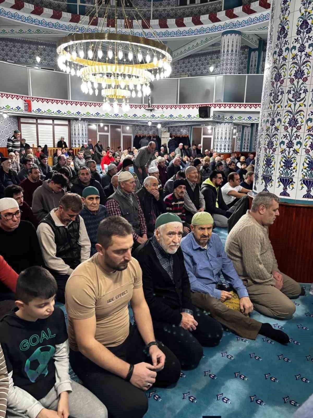 Yayla Camii’nde Enderun Usulü Teravih (2)