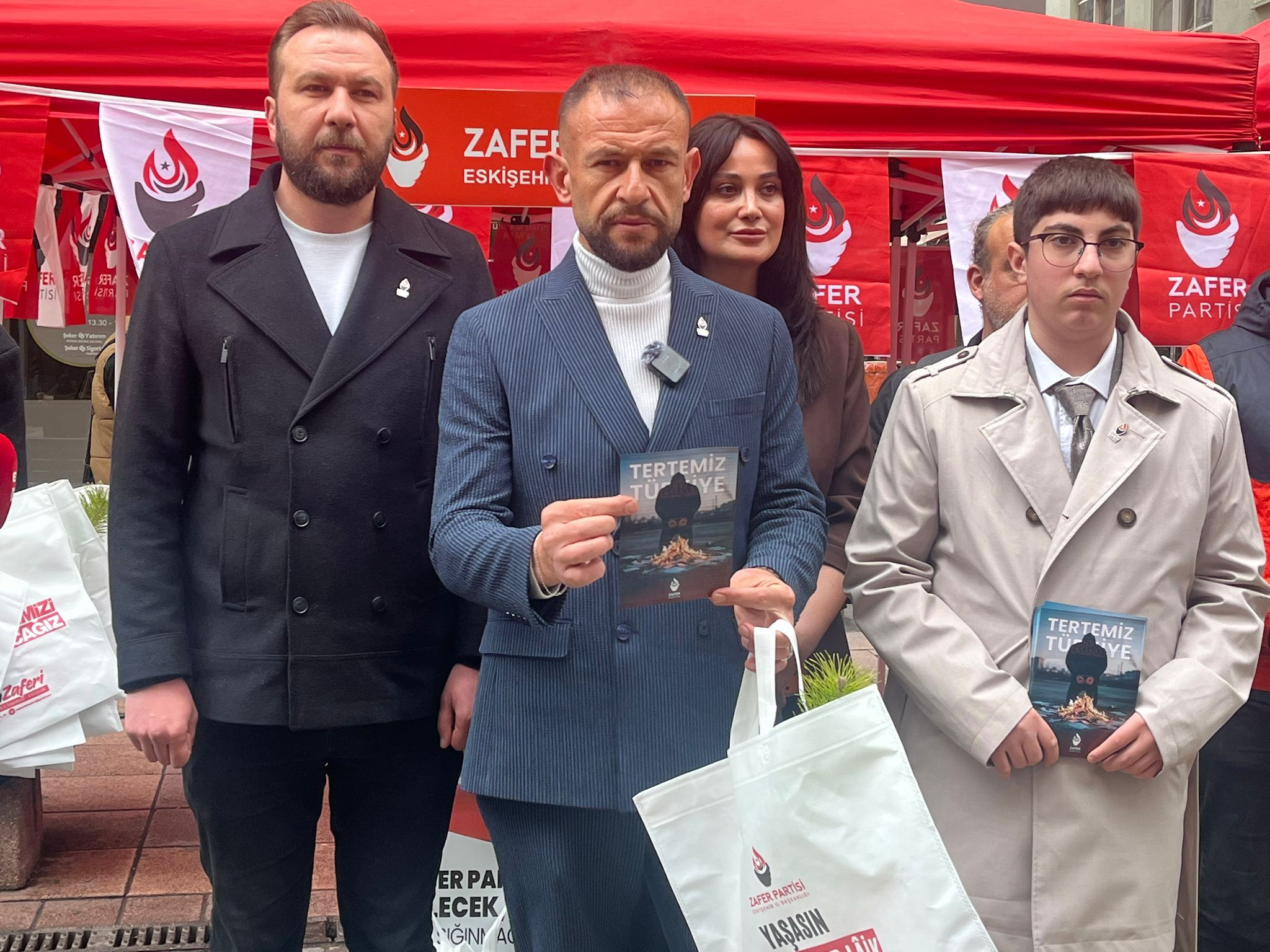 Zafer Partisi’nden Eskişehir’de Fidan Ve “Tertemiz Türkiye” Vurgusu (1)-1