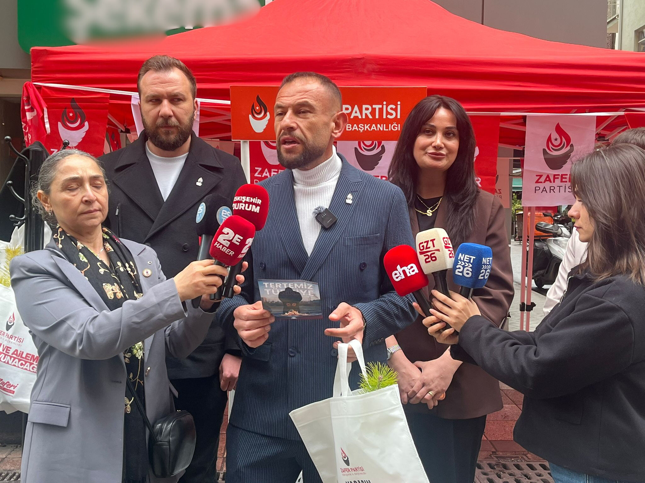 Zafer Partisi’nden Eskişehir’de Fidan Ve “Tertemiz Türkiye” Vurgusu (2)