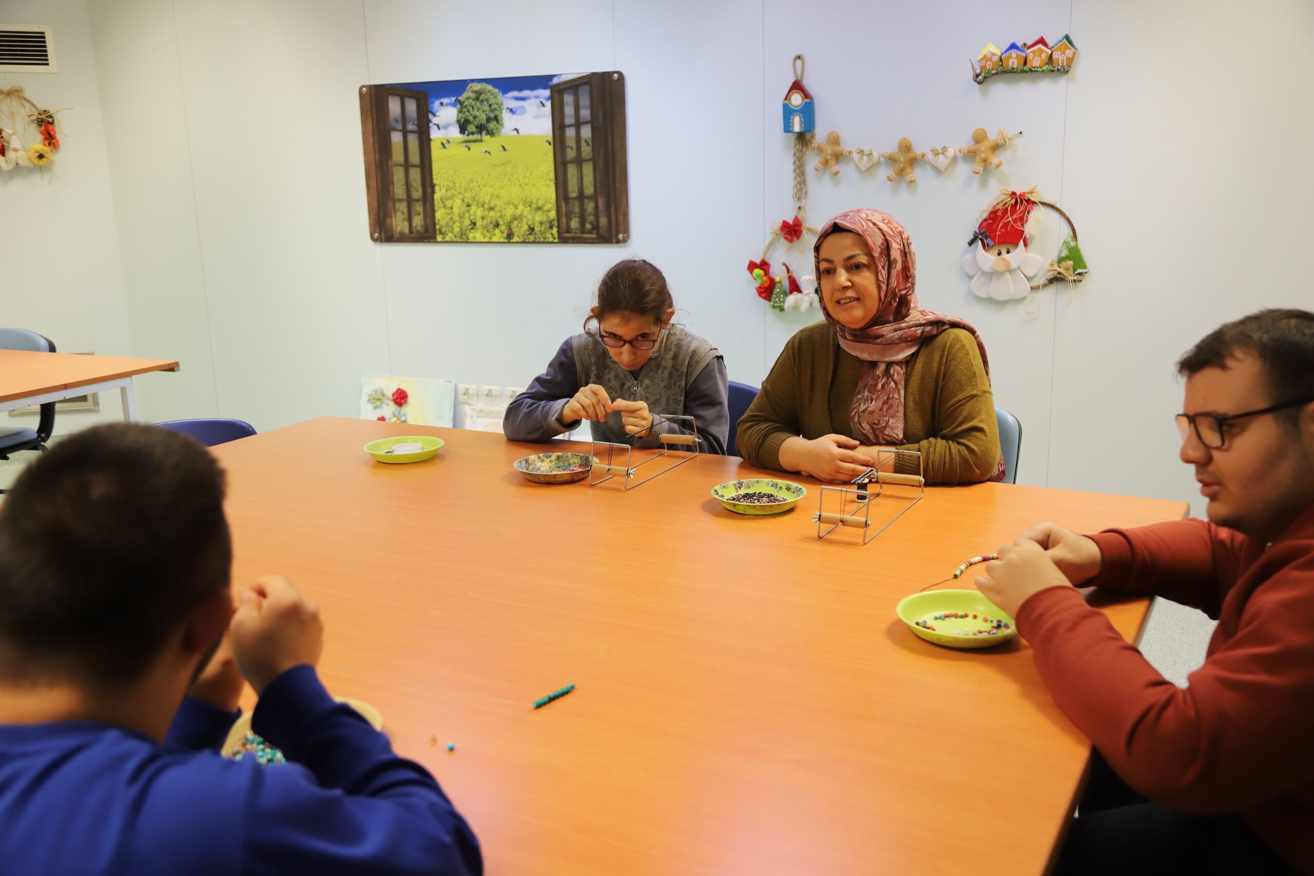 Zi̇hi̇nsel Engelli̇ Gündüz Yaşam Merkezi̇ Umut Oluyor (1)