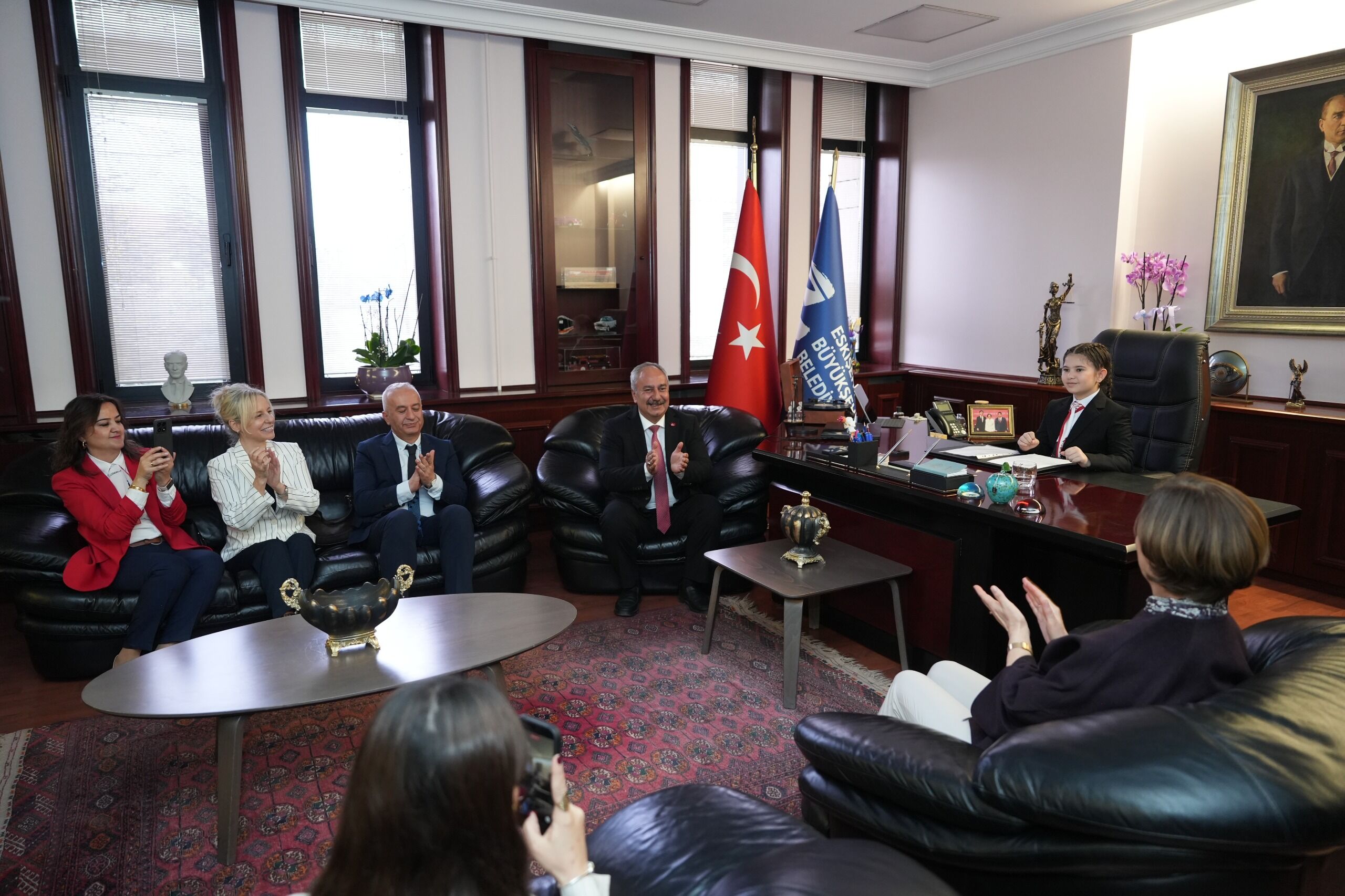 23 Nisan’da Başkanlık Koltuğu Ece Akkan’ın Oldu (2)