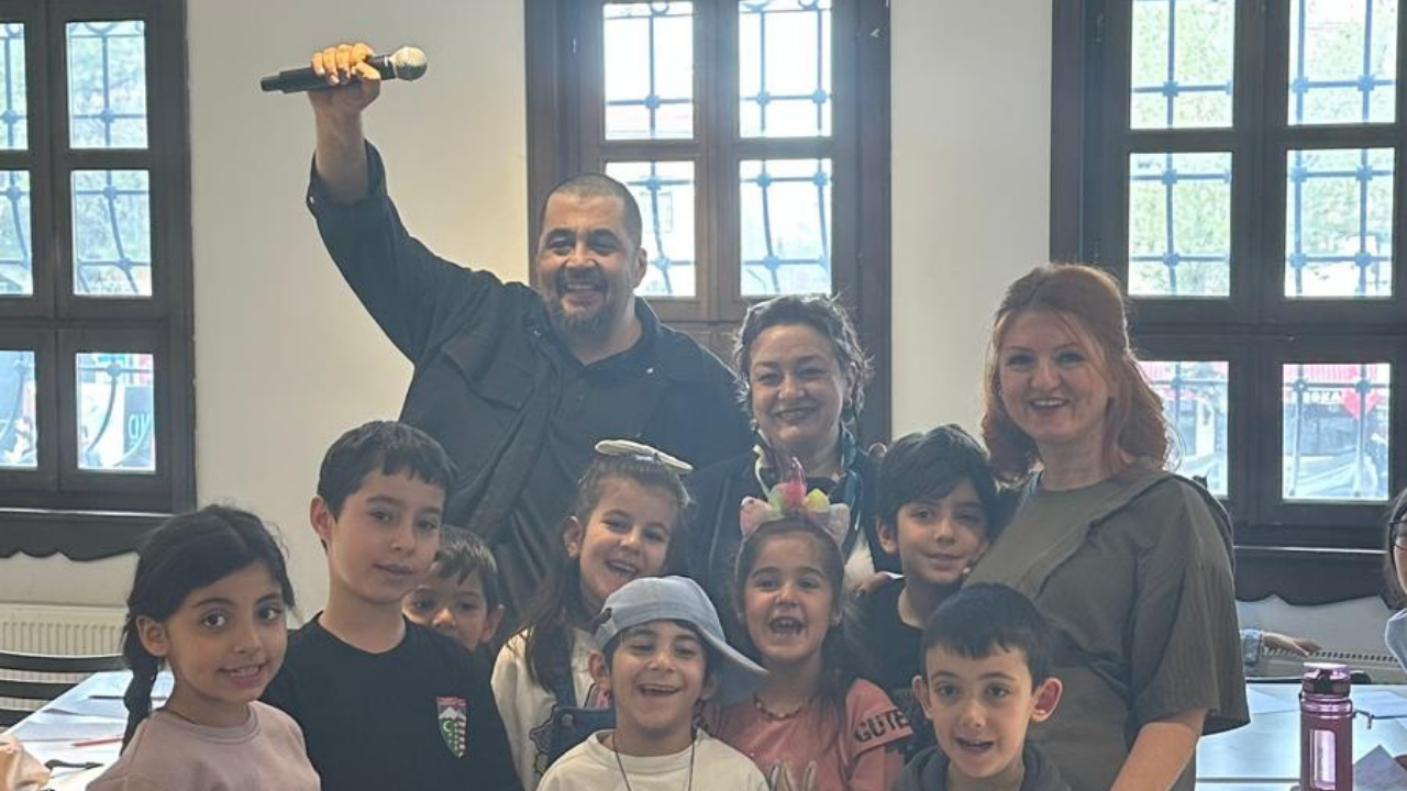 23 Nisan'da Çocuklar Rap Atölyesinde Kendi Şarkılarını Yazdı (2)