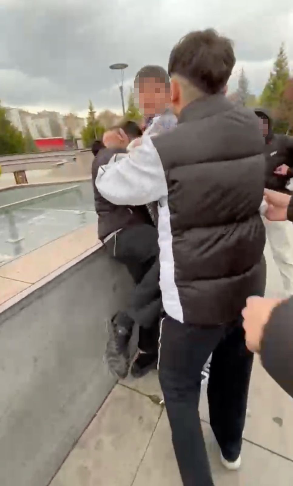 Akran Zorbalığı 4