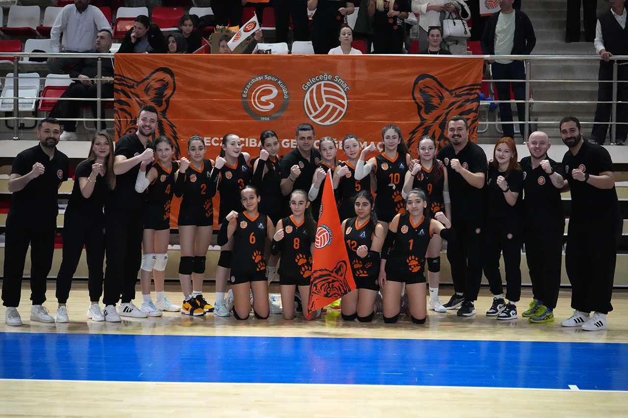 Anadolu Kolej Eczacıbaşı5