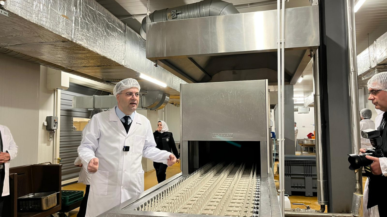 Aü Yemekhanesi Basına Tanıtıldı (6)