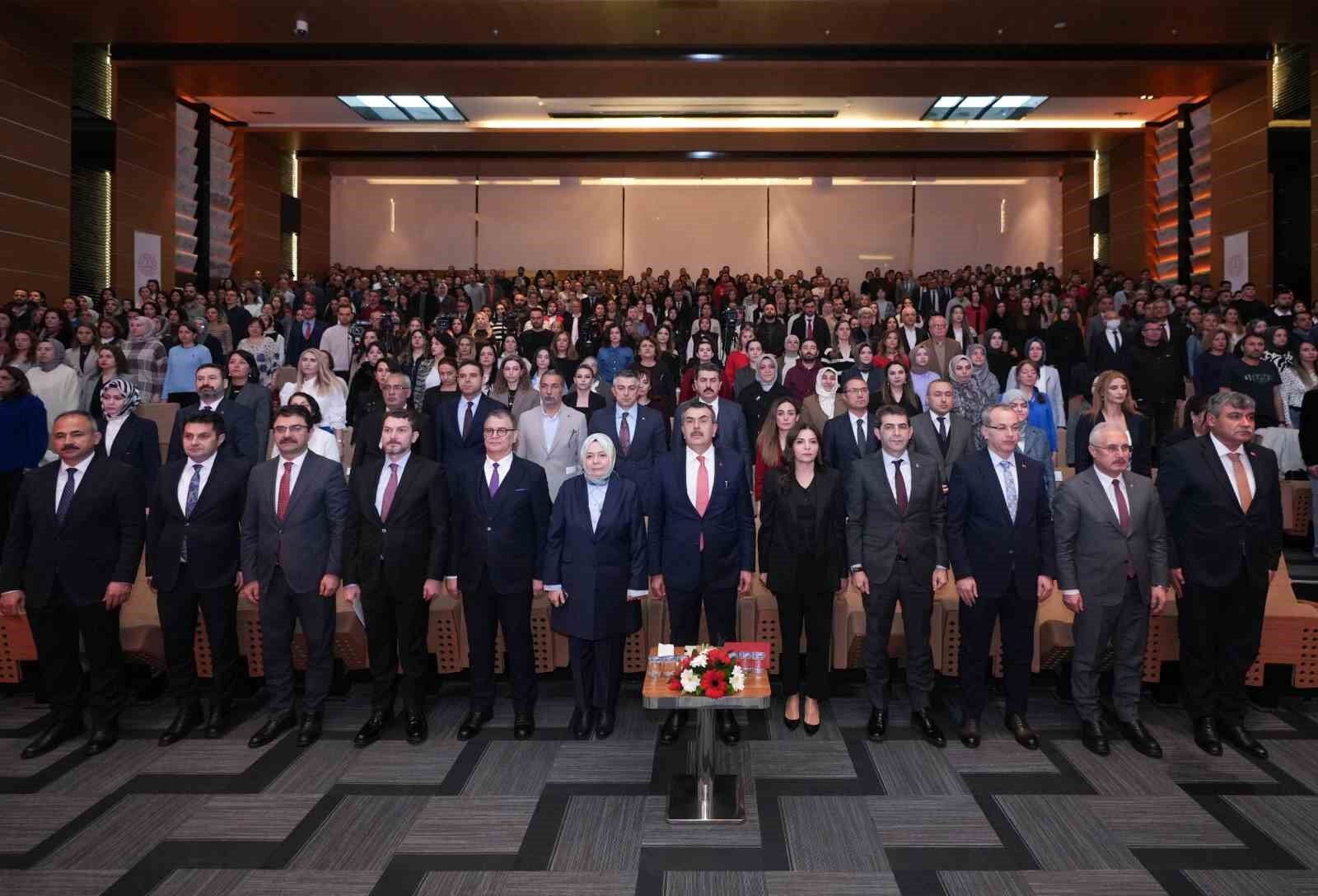 Bakan Tekin Hiçbir Öğrencimizi Sistem Dışında Bırakmayız (1)