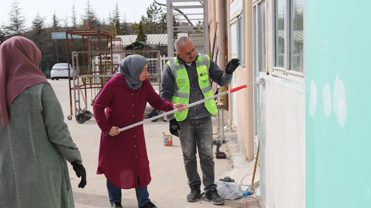 Büyükşehir’den Kadınlara Alçı Ve Boya Kursu (1)