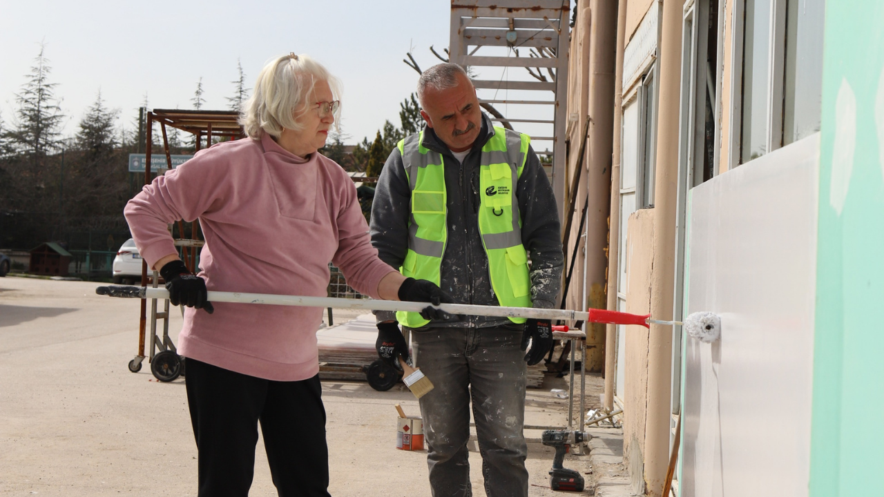 Büyükşehir’den Kadınlara Alçı Ve Boya Kursu