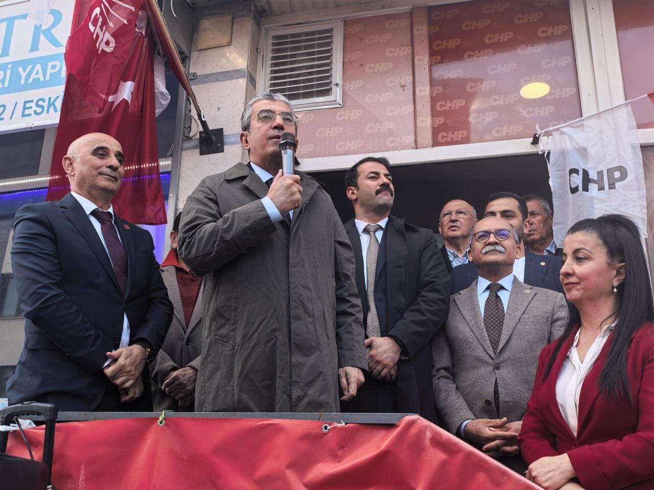 Chp Emek Mahallesi’nde Rozet Töreni Düzenledi (12)