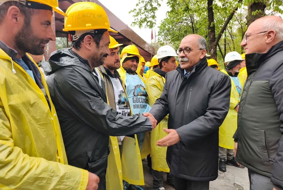Chp Eskişehir Milletvekillerinden Haklarını Arayan Madencilere Ziyaret (3)