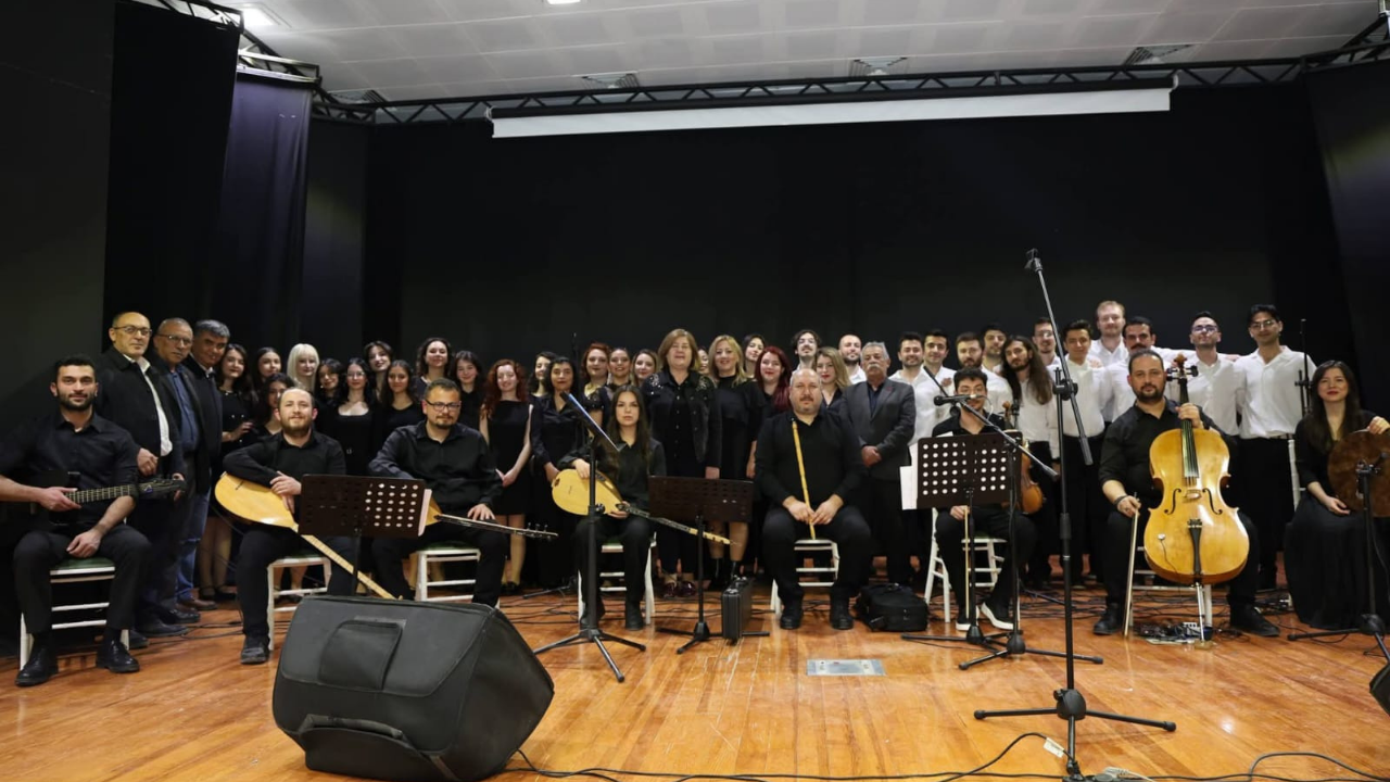 Çifteler’de Gençlik Korosundan Unutulmaz Konser