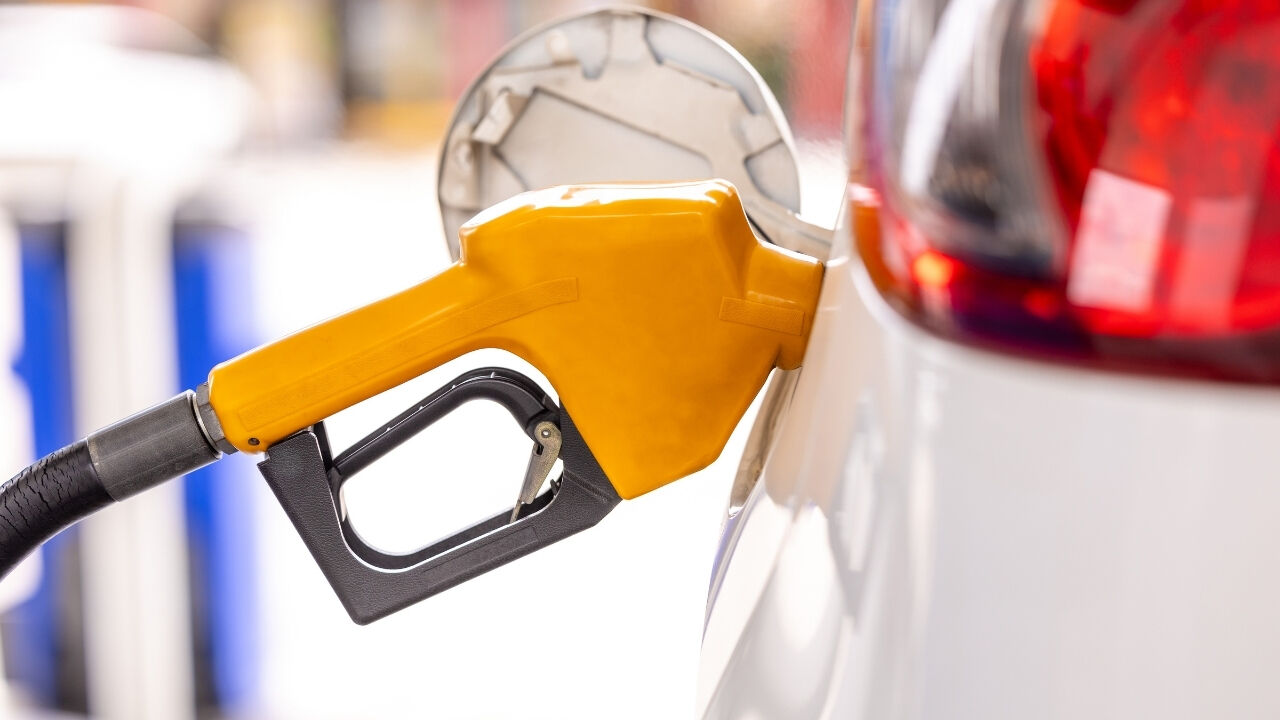 Depoyu Fullemek Icin Son Firsat Akaryakita Rekor Zam (3)