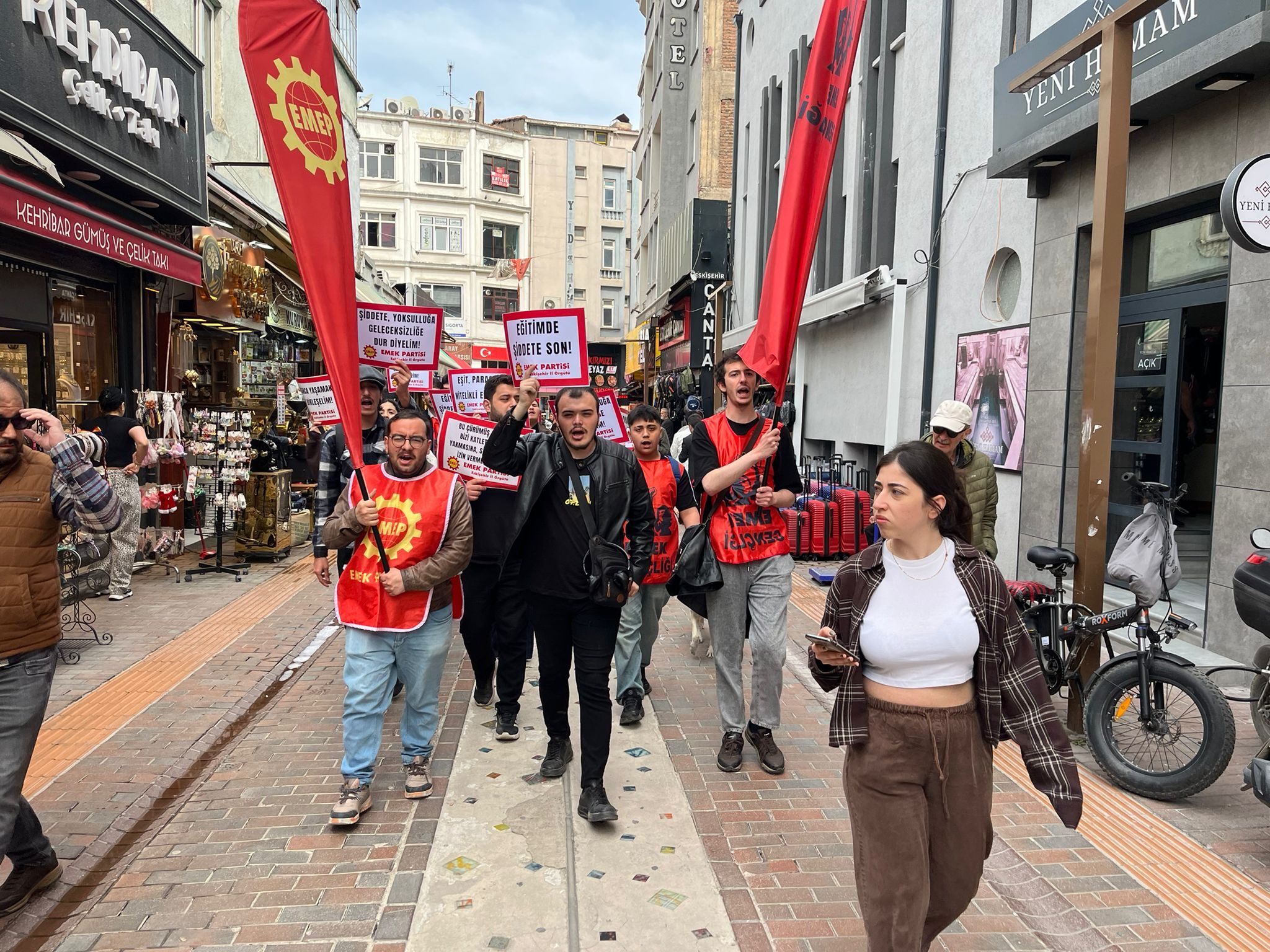 Eğitim Emekçileri Eskişehir’de Alanlara Çıktı “Eğitime Bakan Arıyoruz!” (4)