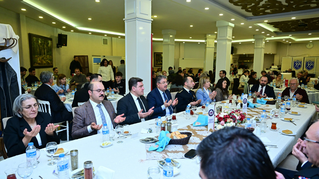 Emniyet, Polis Haftası Dolayısıyla Yemek Programı Düzenledi (3)