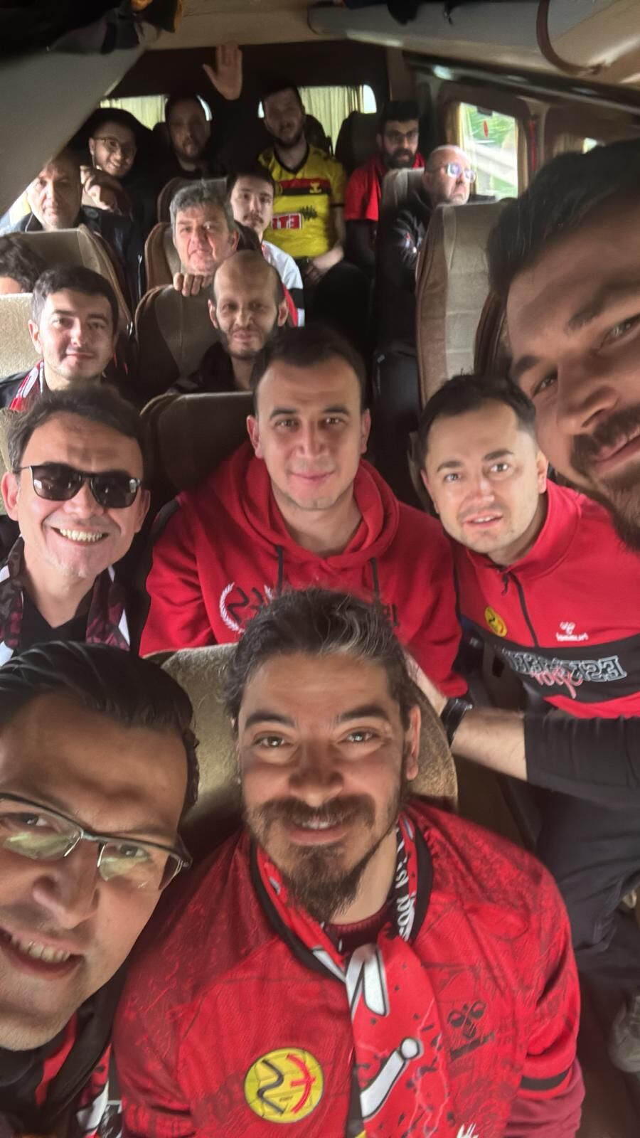 Es Es Taraftarı Yollarda Büyük Maça Büyük Destek (1)