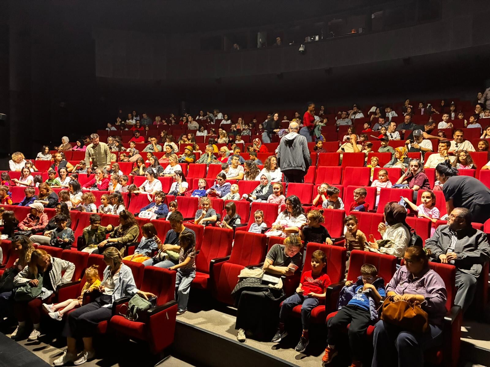 Eskişehir Şehir Tiyatroları İstanbul’da Alkışlandı (3)
