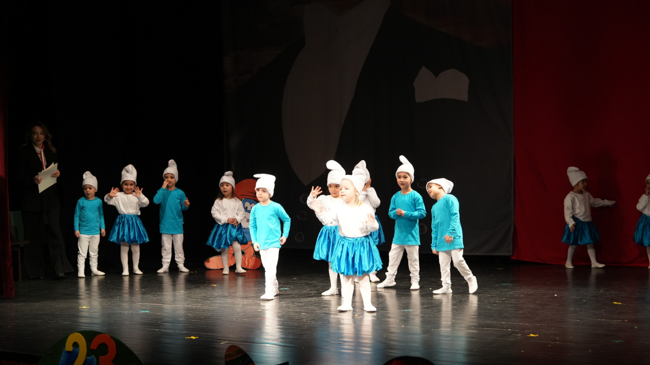 Eskişehir’de 23 Nisan Coşkusu Miniklerle Kutlandı (6)