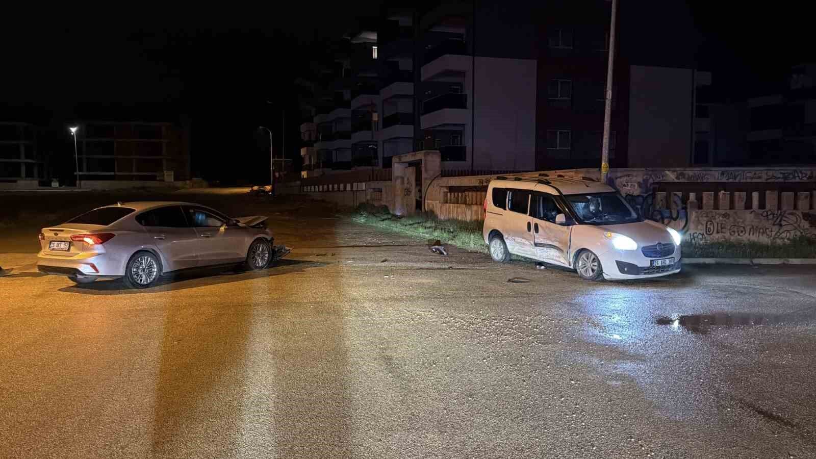 Eskişehir’de Alkollü Sürücü Ve Çocuk Sürücü Çarpıştı