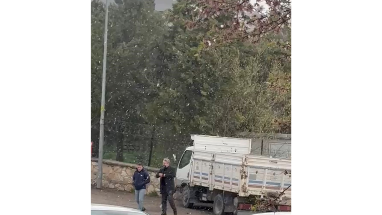 Eskişehir'de Bahar Ayında Kar Sürprizi (1)