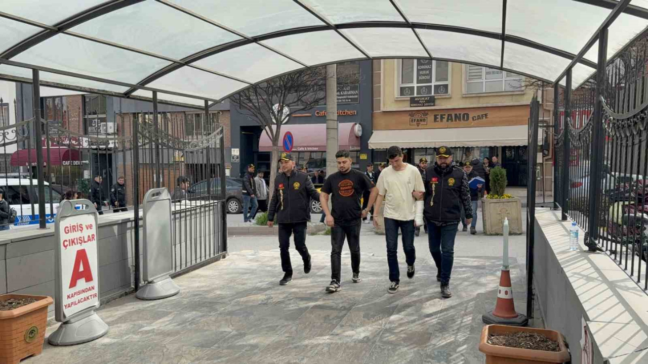 Eskişehir'de Bıçaklı Kavgaya 5 Tutuklama (2)