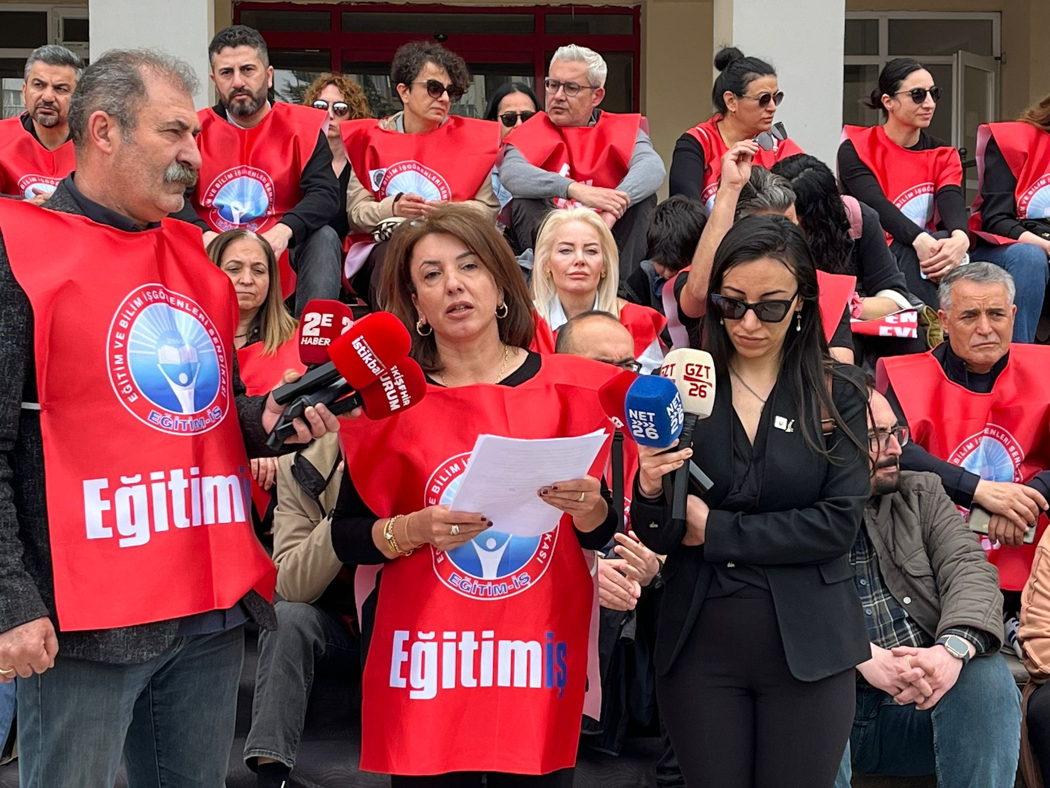 Eskişehir’de Eğitim İş’ten Şiddete Karşı Oturma Eylemi (2)