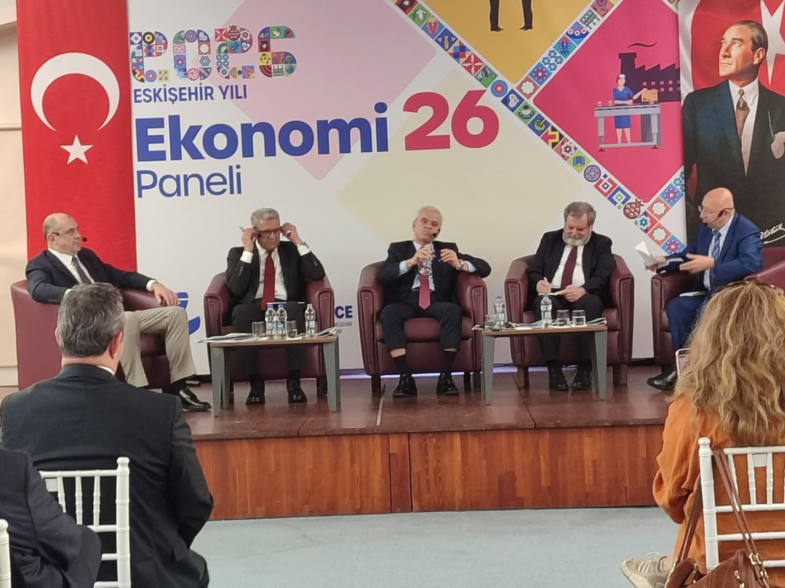 Eskişehir’de Ekonomi 26 Paneli Düzenlendi (1)