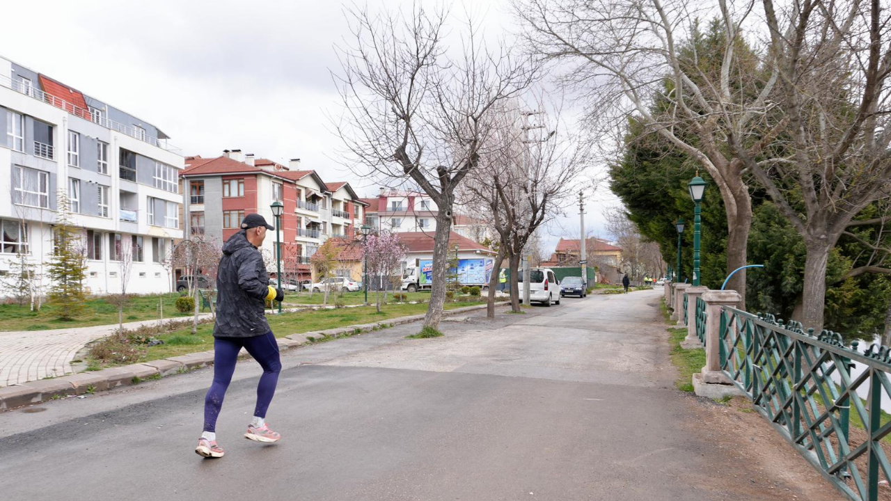 Eskişehir'de Gelenekselleşen Arabasız Pazardevam Ediyor (5)