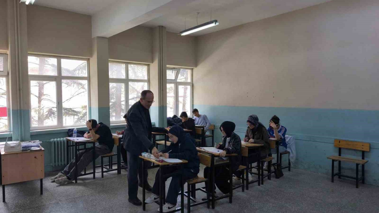 Eskişehir'de Gençlere Umre Ödüllü Bilgi Yarışması Yapıldı (2)