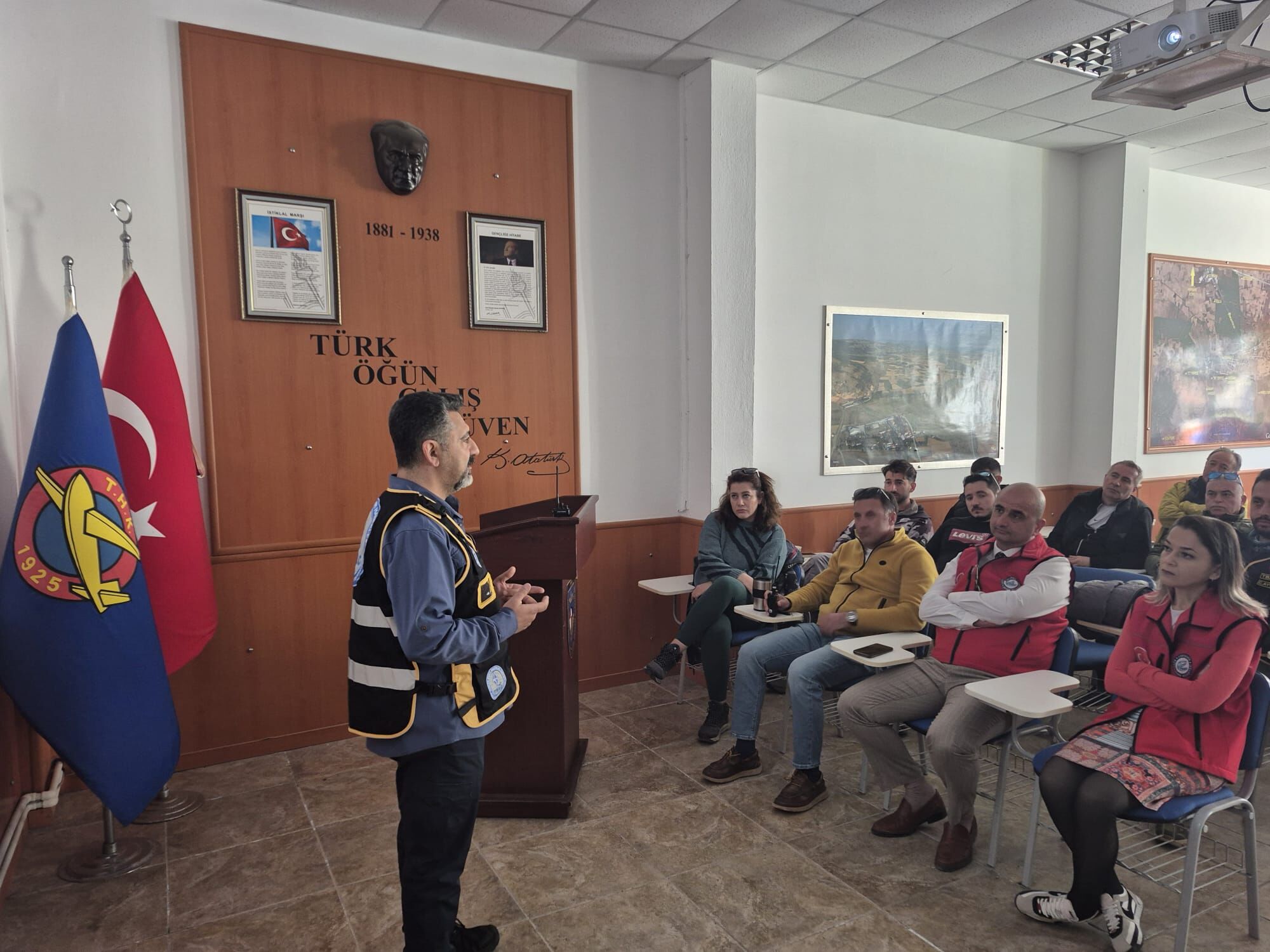 Eskişehir’de Gönüllülere Kapsamlı Afet Eğitimi (1)